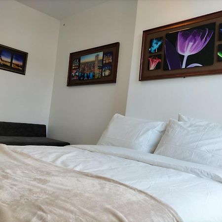 Paris Tourist Apartment, France Stains Eksteriør bilde