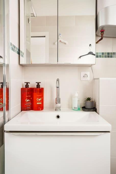 Paris Tourist Apartment, France Stains Eksteriør bilde